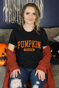 Cozy Pumpkin Season Graphic Tee – Perfect Fall Shirt for Autumn Lovers