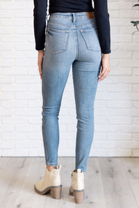 Judy Blue High Rise Control Top Contrast Wash Skinny Jeans