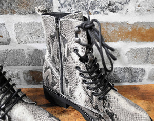 Very G Conquest White Snake Combat Boot