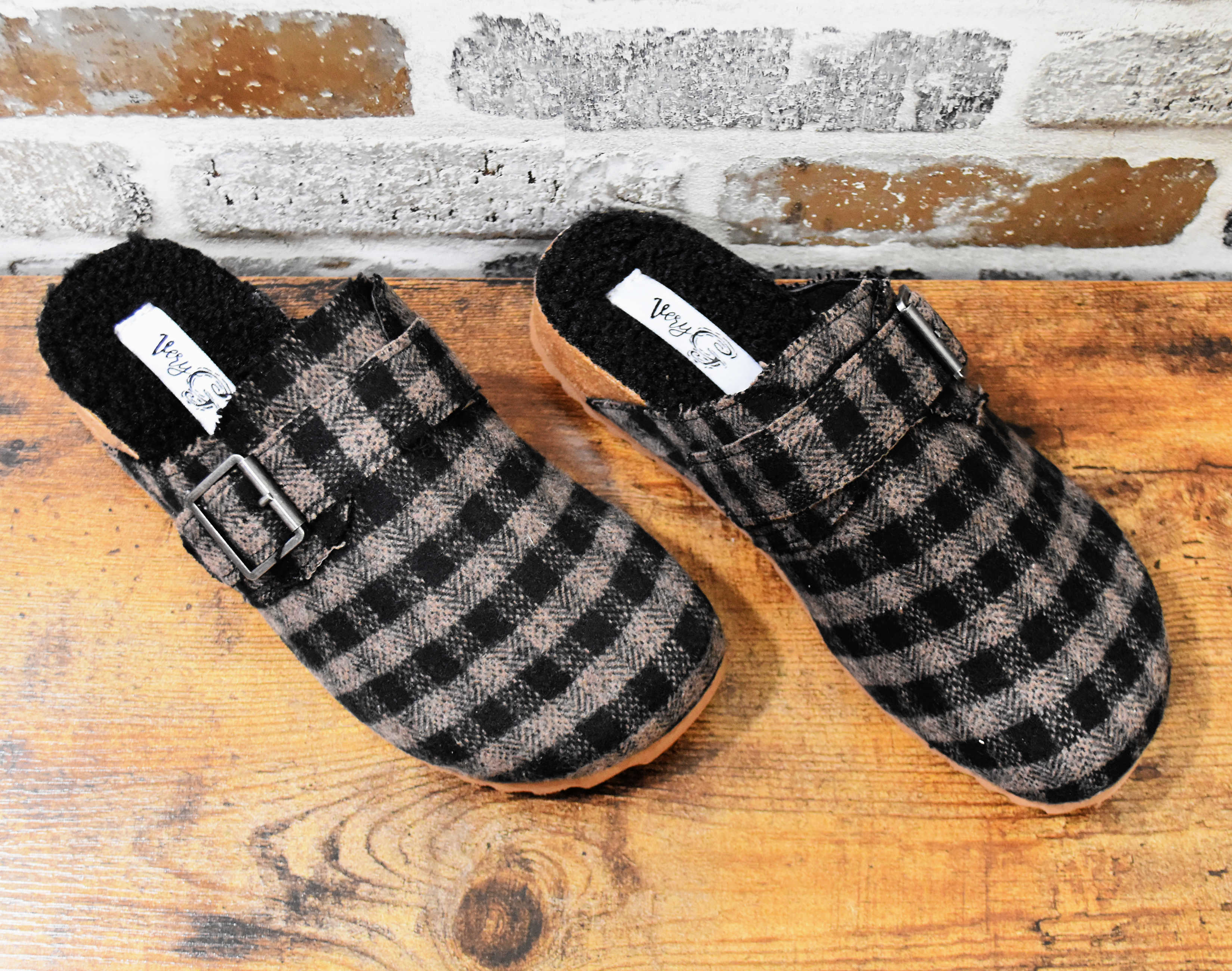 Very G Gypsy Jazz Granola Black Grey Slip-On Shoes