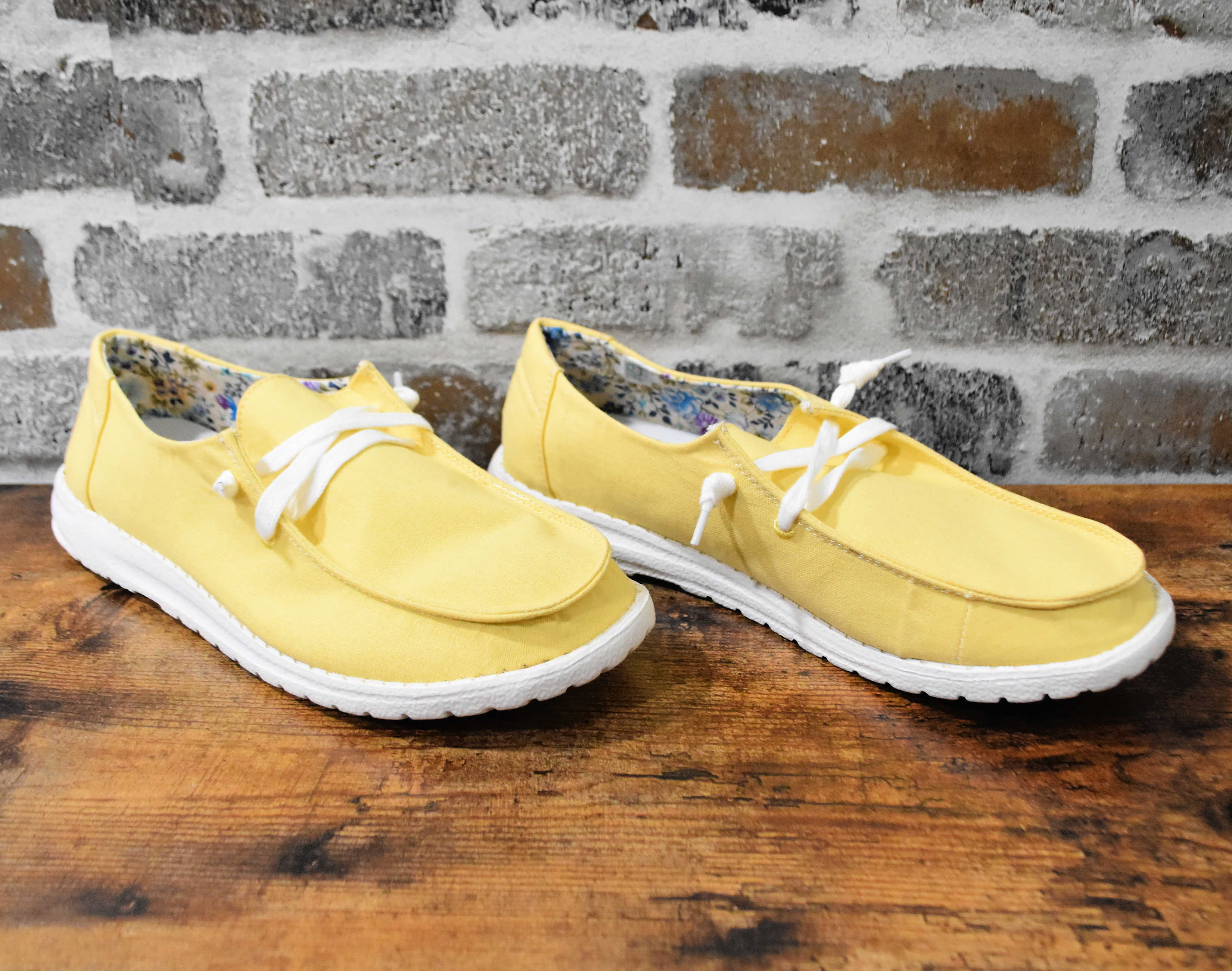 Very G Gypsy Jazz Yellow Holly Fashion Sneakers