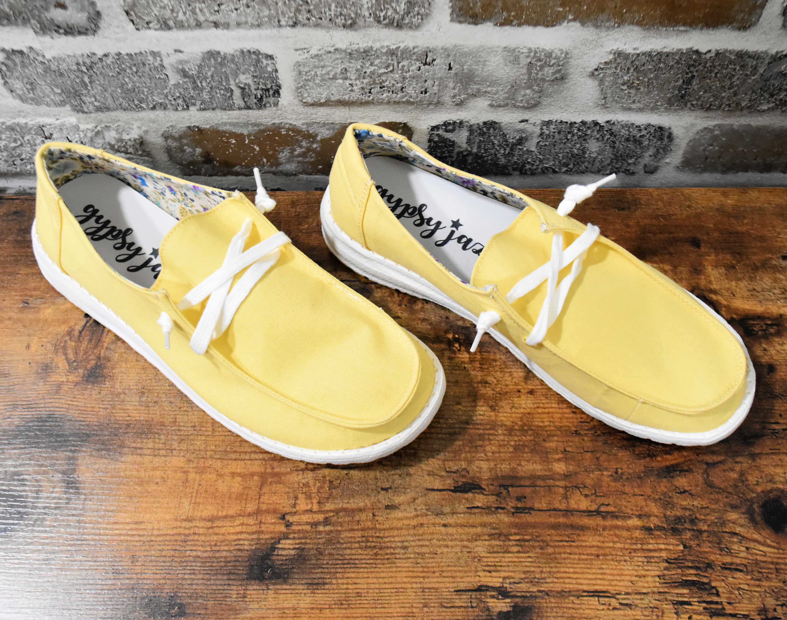 Very G Gypsy Jazz Yellow Holly Fashion Sneakers