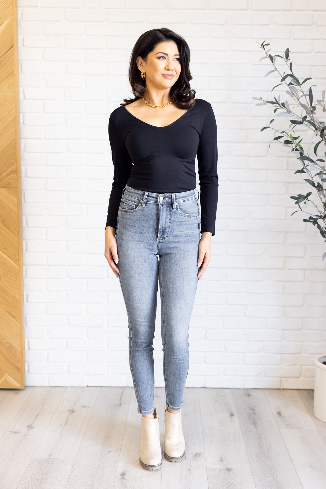 Judy Blue High Rise Control Top Contrast Wash Skinny Jeans