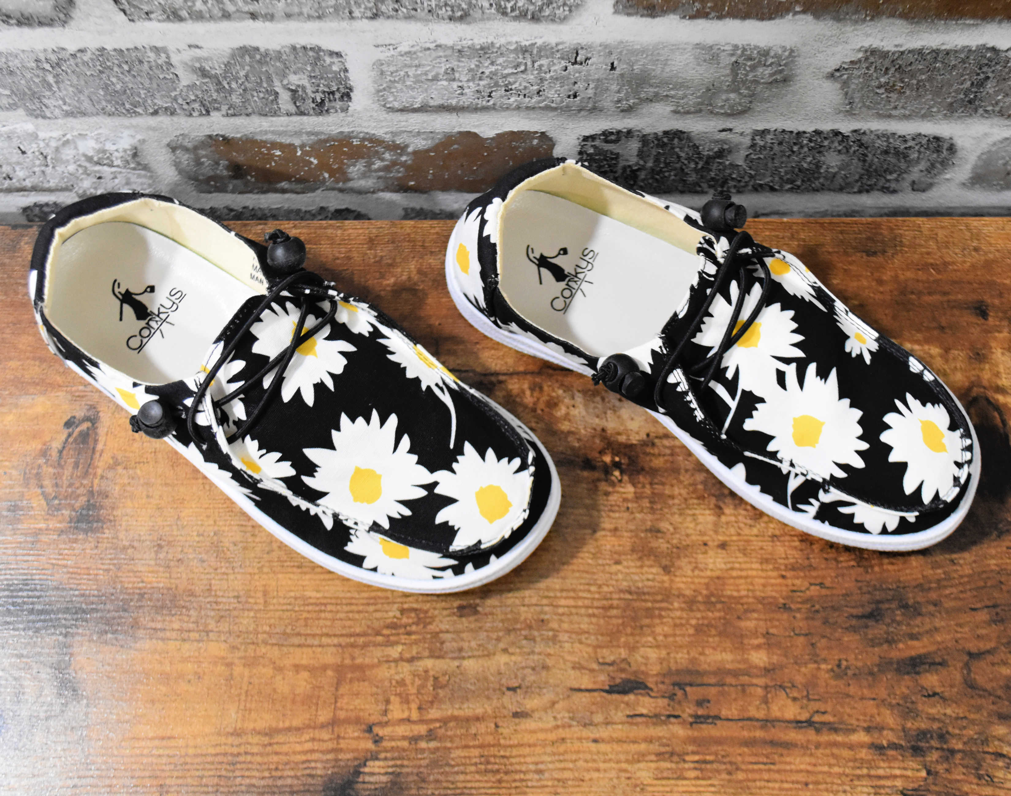 Corkys Daisy Kayak Fashion Sneakers