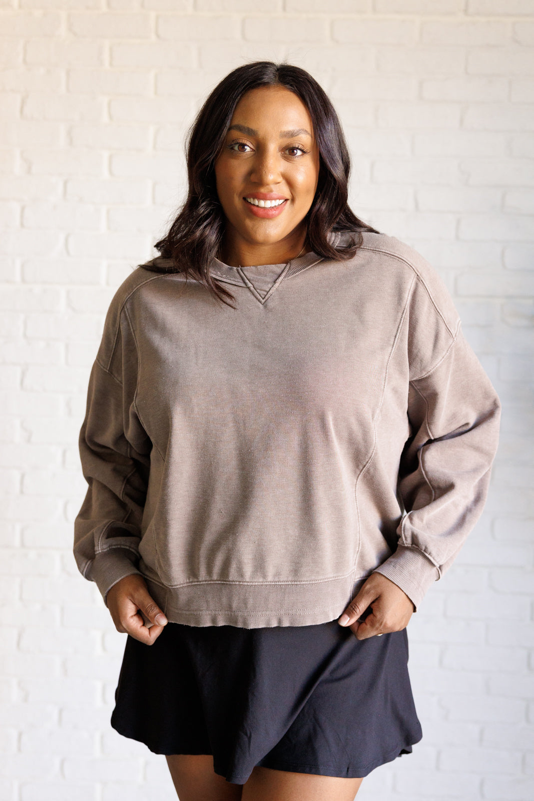 Quick Fix Mineral Wash Crew Neck Pullover in Mocha