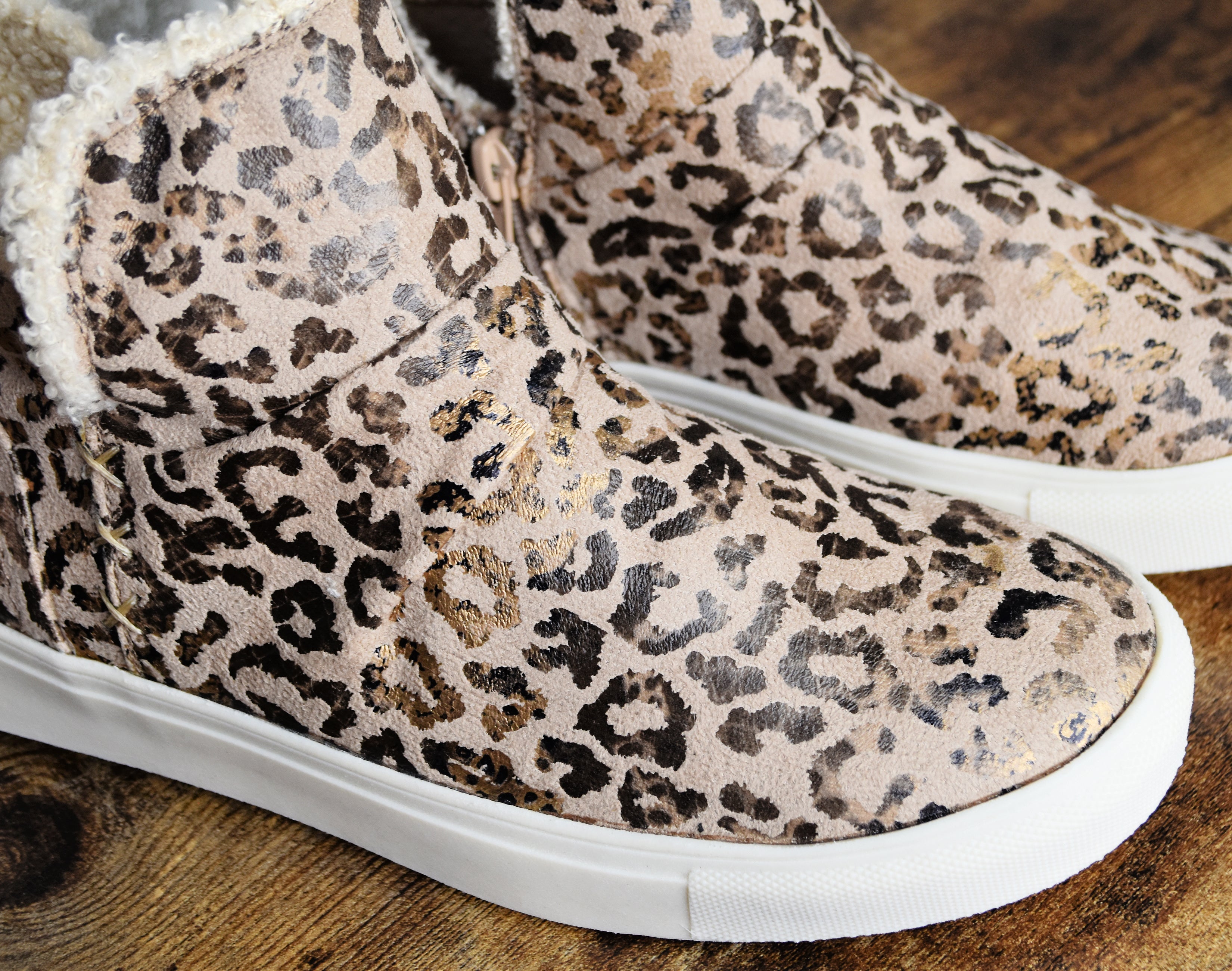 Very G Taupe Leopard Rica