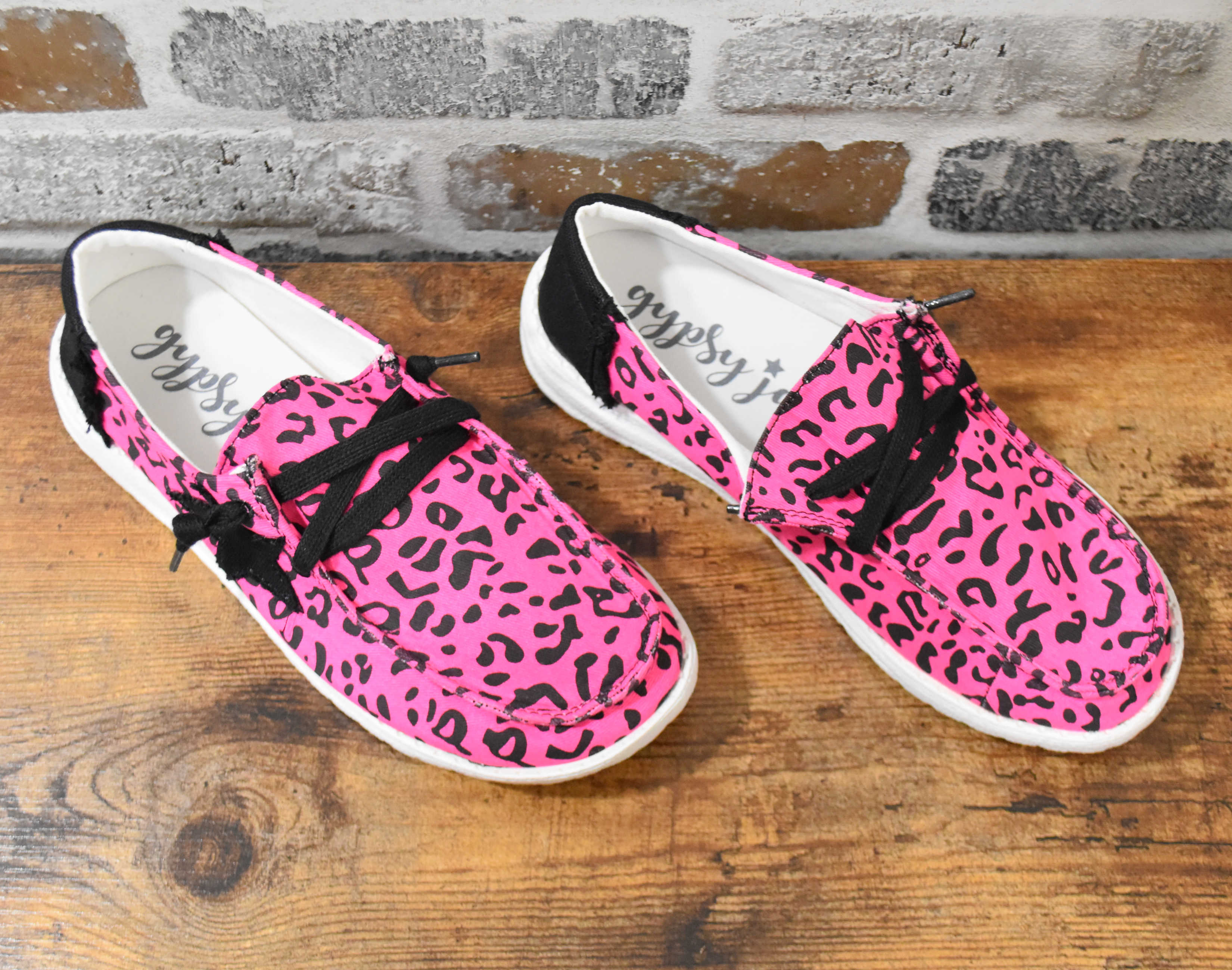 Very G Gypsy Jazz Pink Starstruck Fashion Sneakers